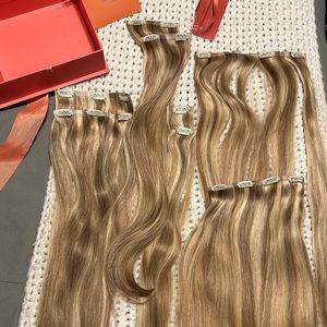 Milk + Blush 22” ultra seam hair extensions BRAND NEW.